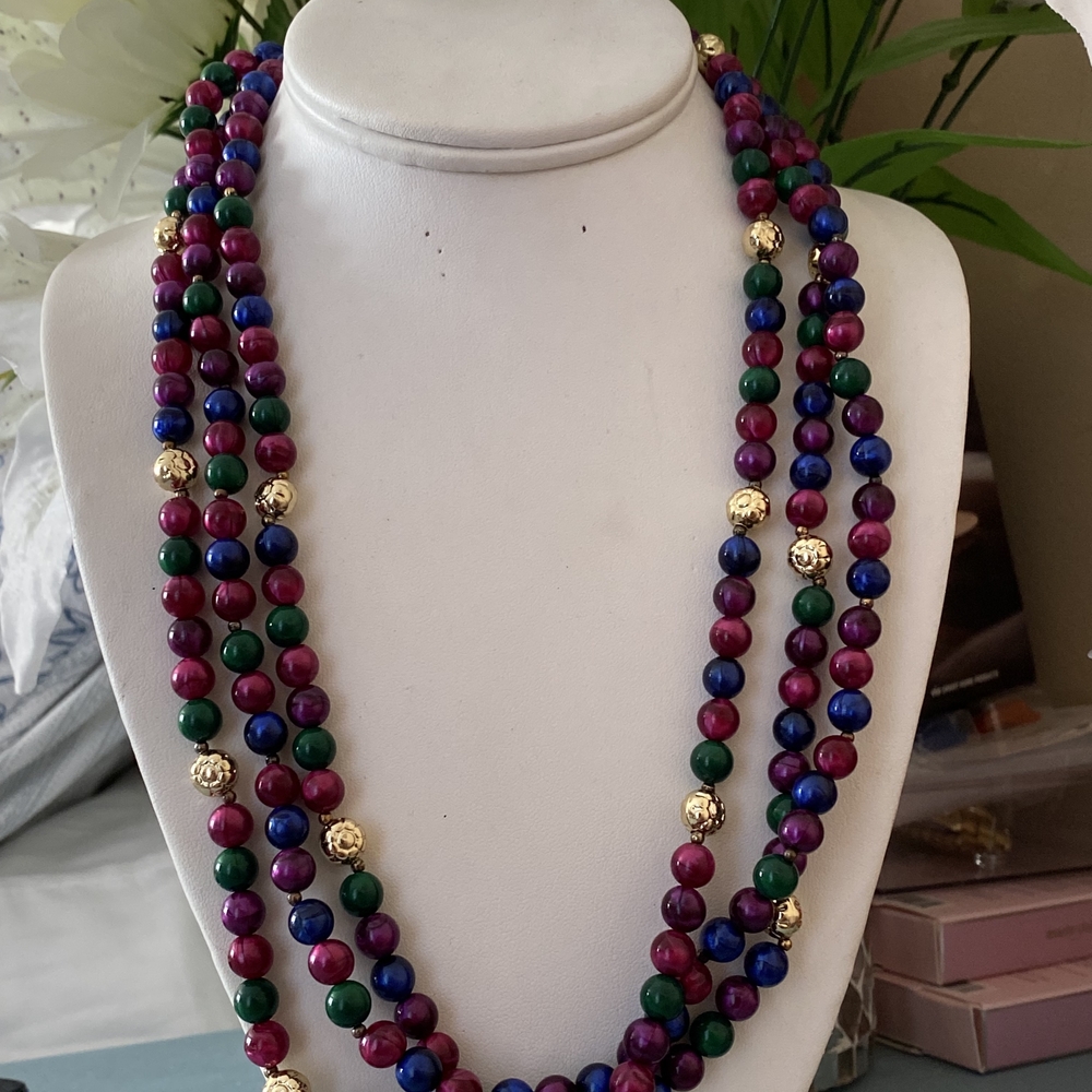 Multicolor Beaded Necklace with Gold Accents - Picture 5 of 8